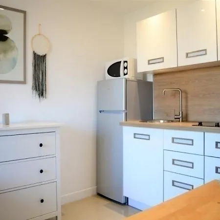 2 Pers Au Lavandou, Pres Plage, Parking, Menage Inclus - Fr-1-251-78 * ル・ラヴァンドゥー